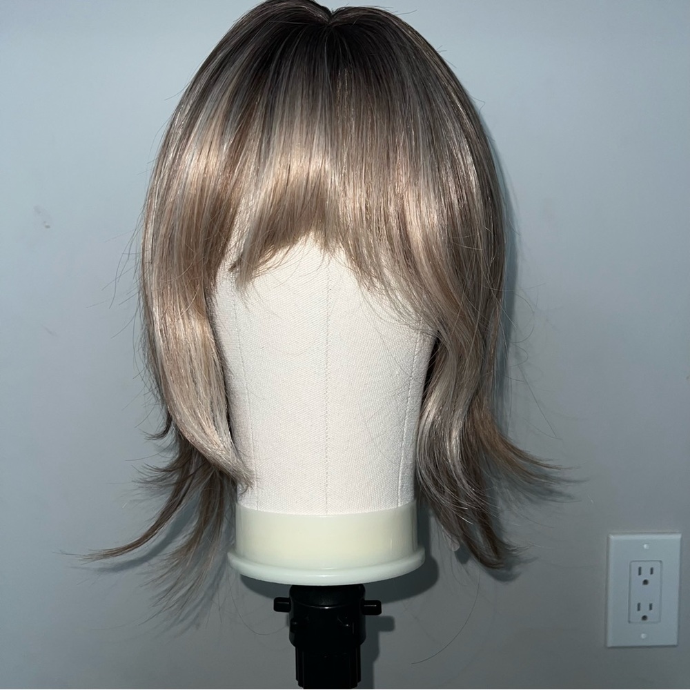 DWY 16-Inch Short Wave Glueless Synthetic Wig - Picture 13 of 16
